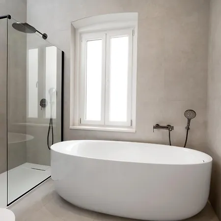 Mariva 2-4 Apartament