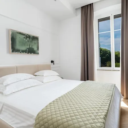 Mariva 2-4 Apartament Zadar