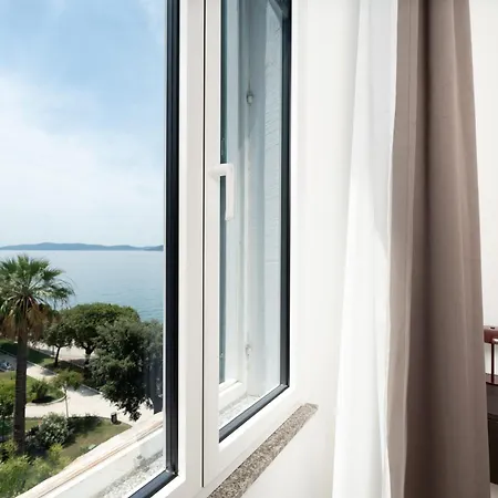 Apartament Mariva 2-4 *
