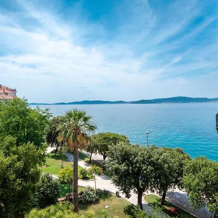 Mariva 2-4 Apartament *